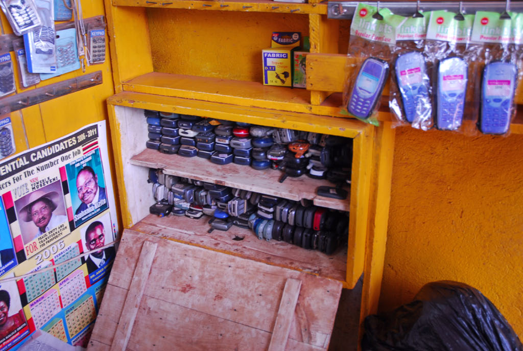 Kampala: mobile phone repair shop