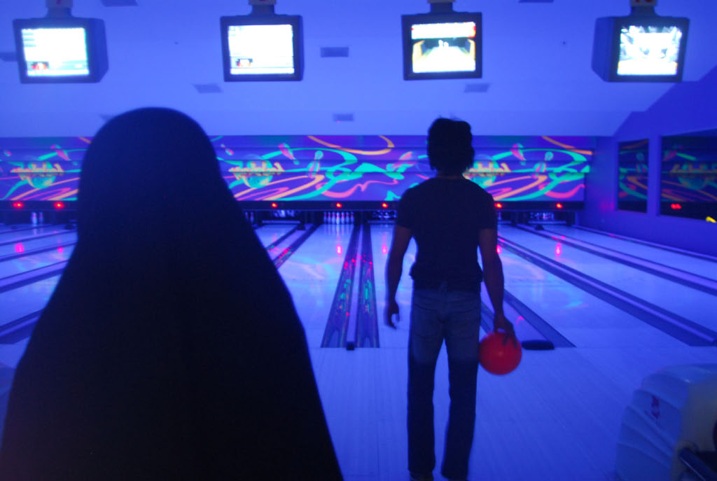Tehran: bowling for glory