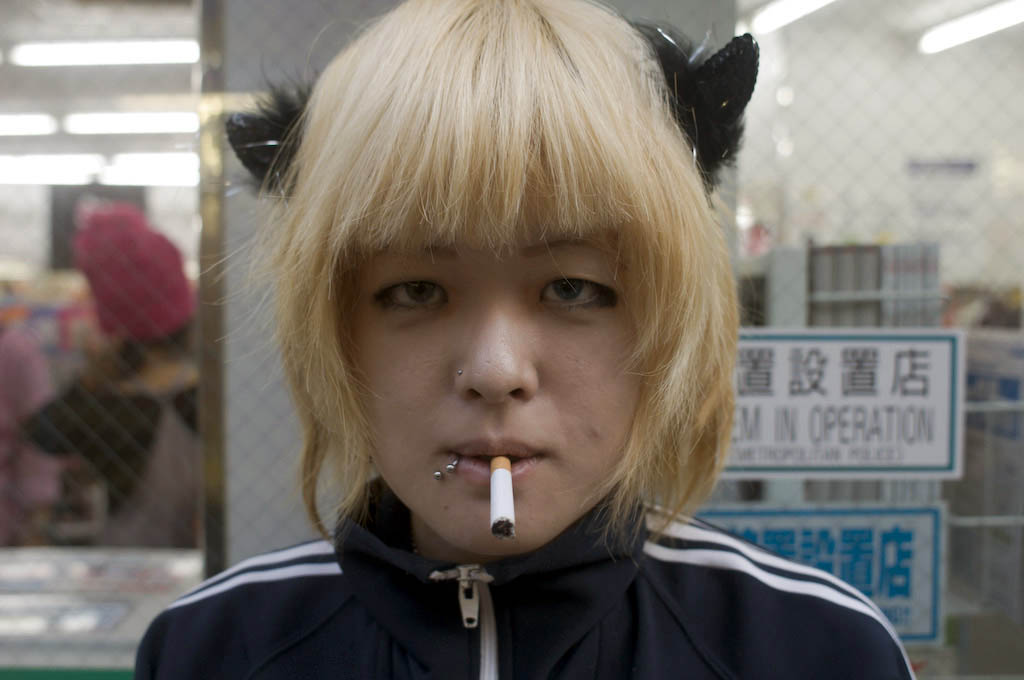 Tokyo: ciggie, piercing and gentle stares