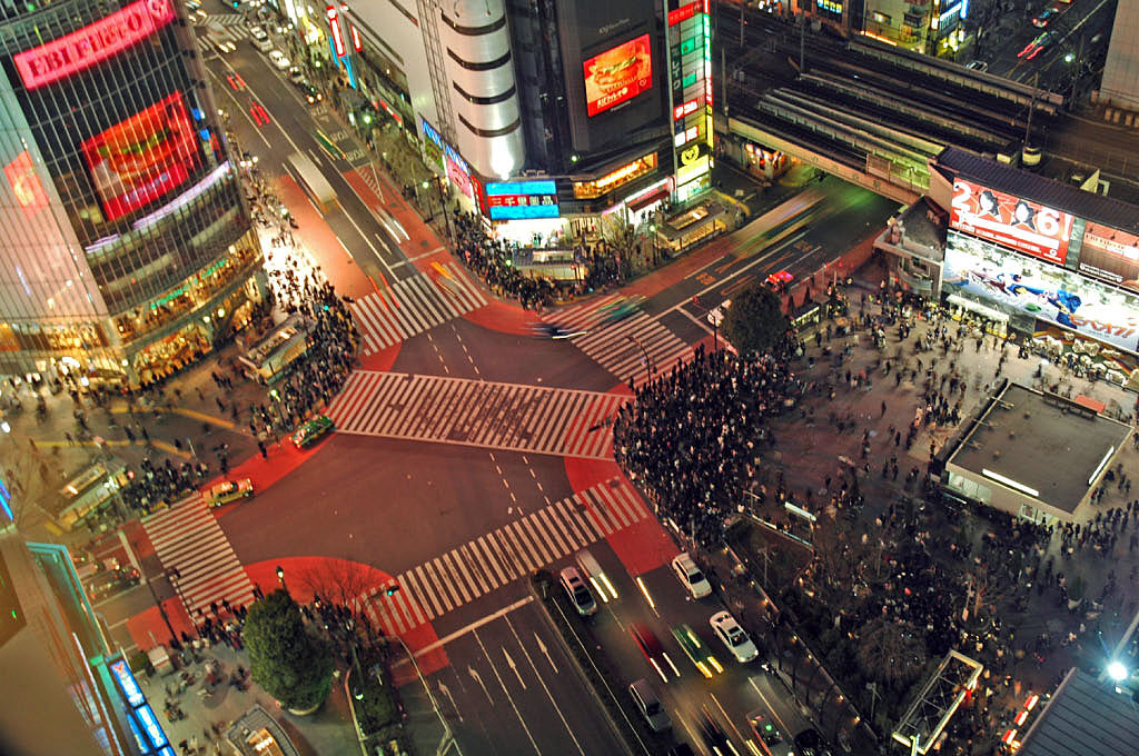 Tokyo: Shibuya crossing, primed
