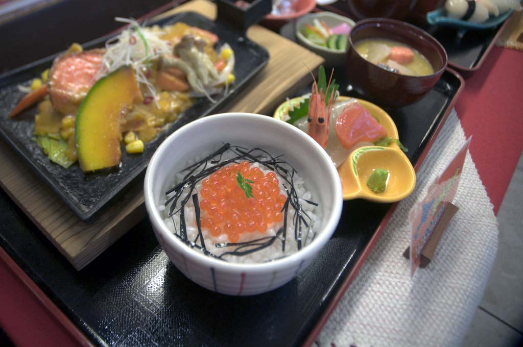 Tokyo: fake food tray