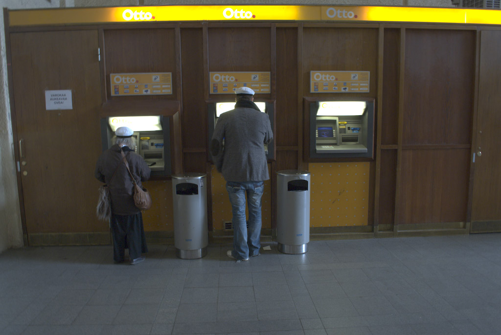 Helsinki: ATM usage