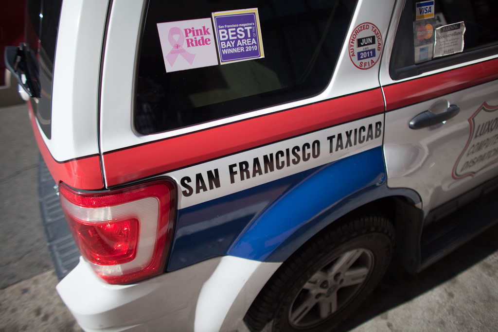 San Francisco: pink taxis
