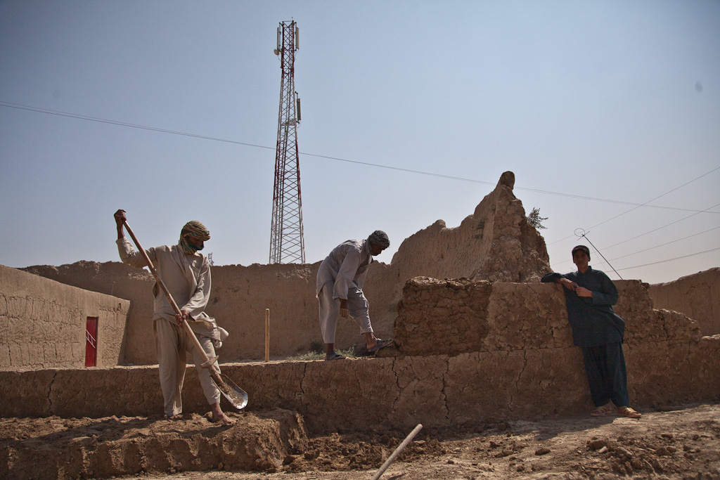 Afghanistan: Roshan cell tower